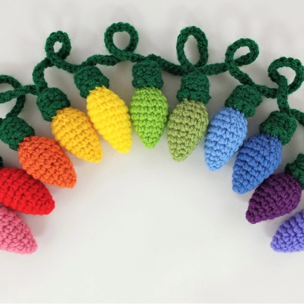Crochet Christmas String Lights - Picture 3 of 5